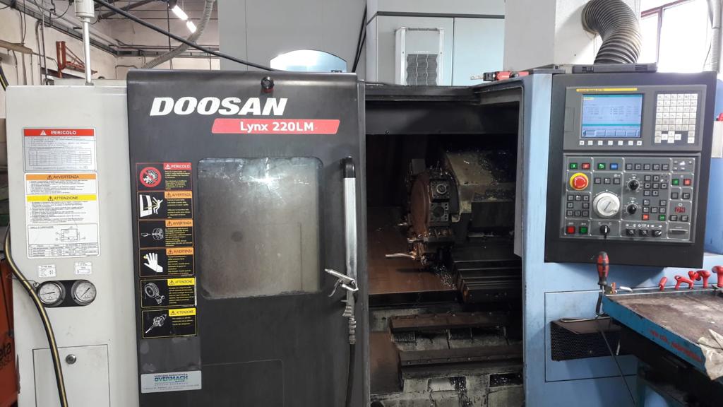 Cnc lathe DOOSAN LYNX 220 LMA