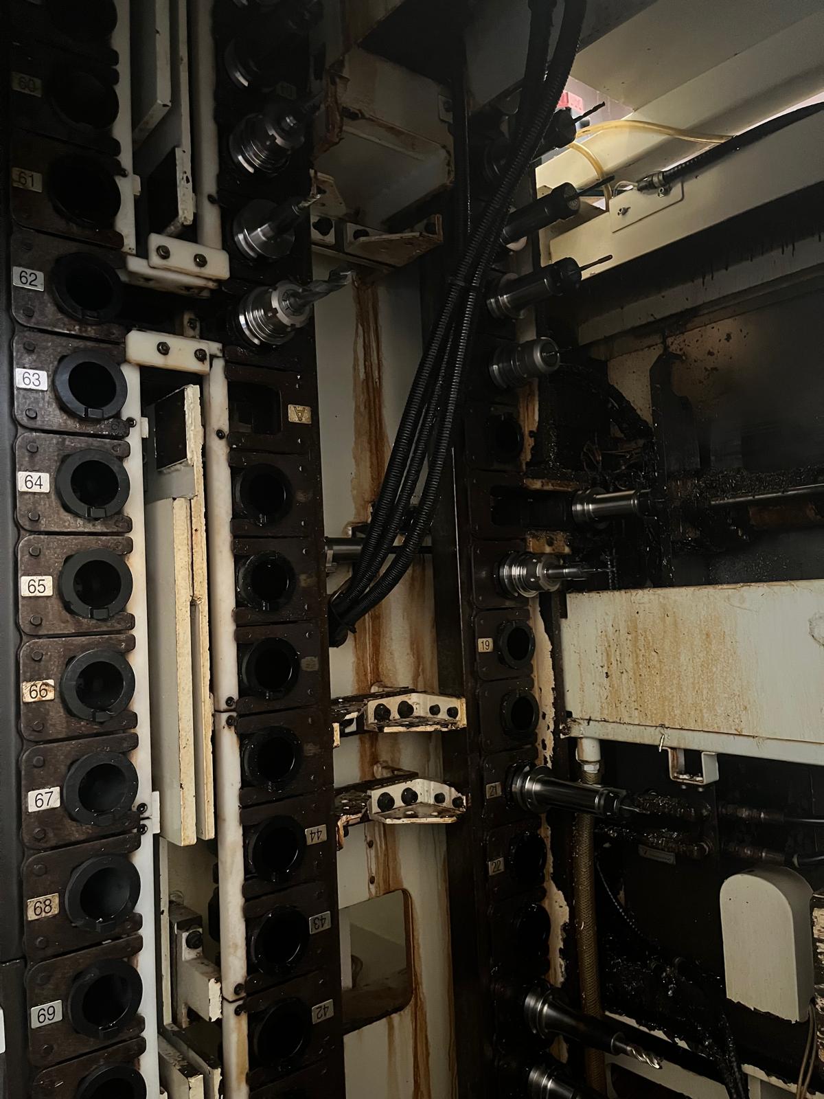 Horizontal machining center KITAMURA HX400i