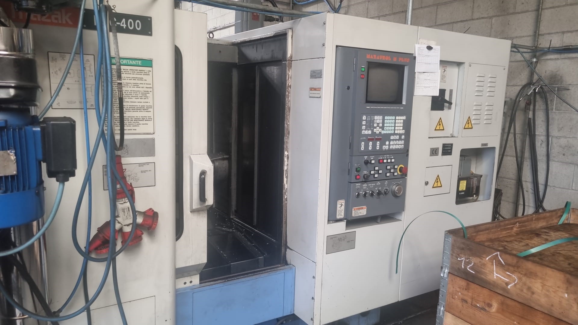 Horizontal machining center MAZAK HTC-400