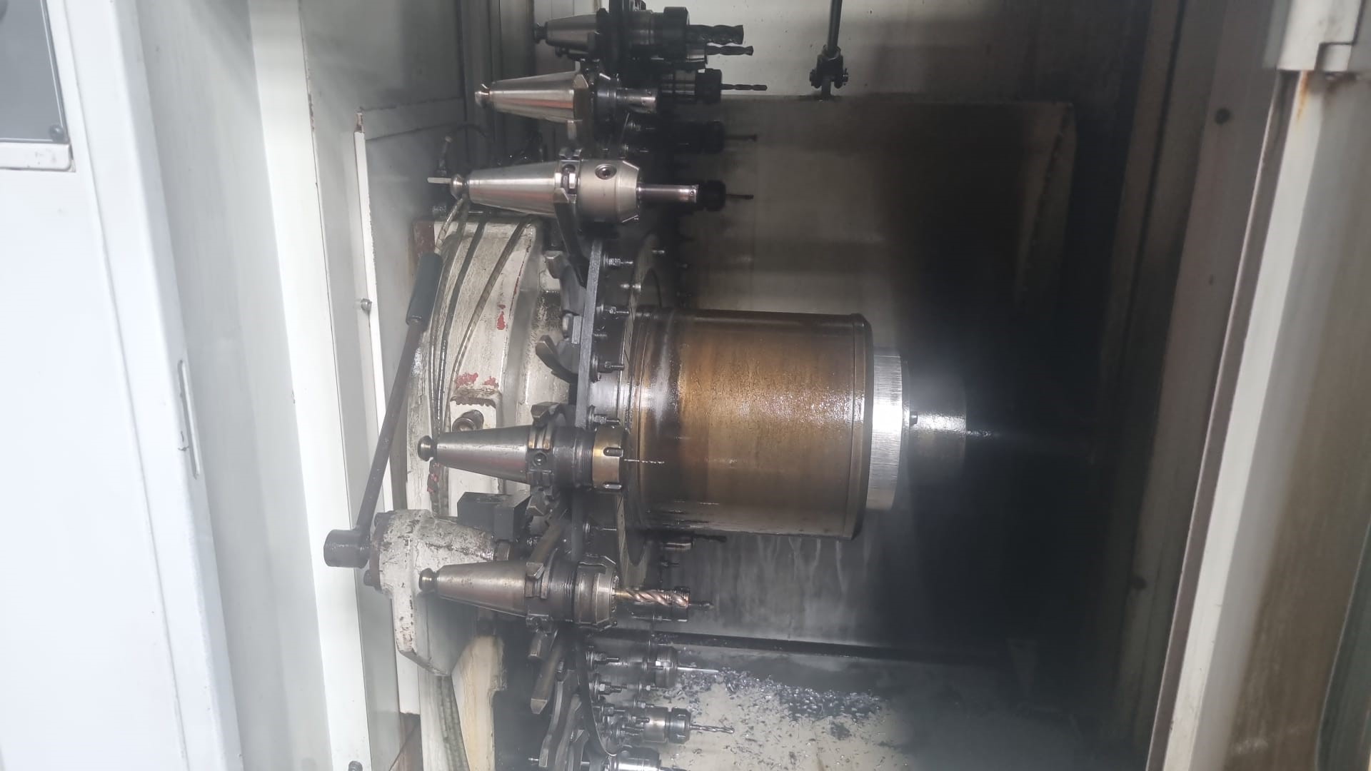 Horizontal machining center MAZAK HTC-400