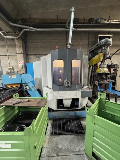 Horizontal machining center MAZAK HTC-400