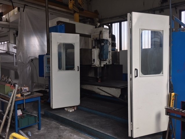 Milling machine CASER FTR 220
