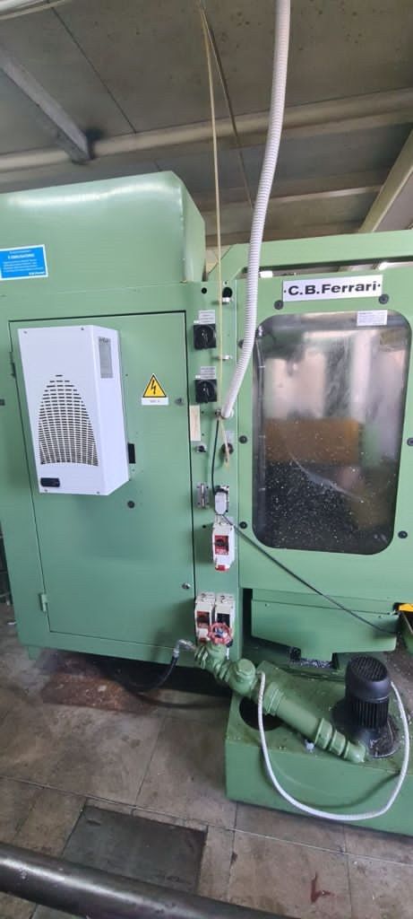 Vertical machining center CB FERRARI A17