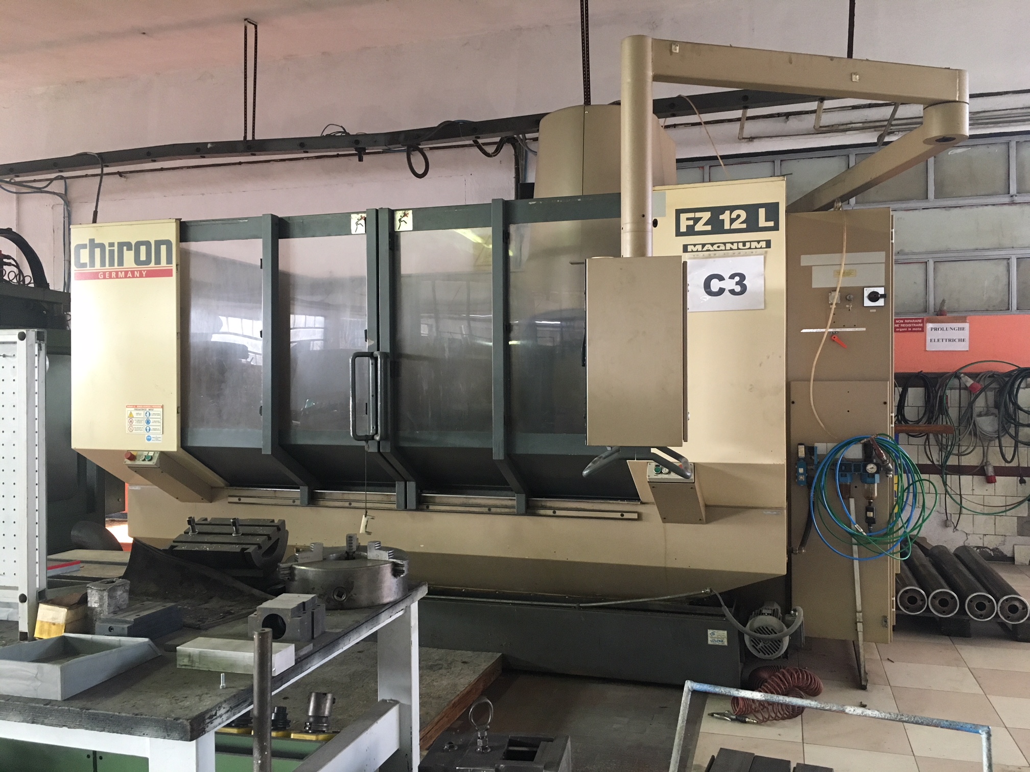 Vertical machining center CHIRON FZ 12L