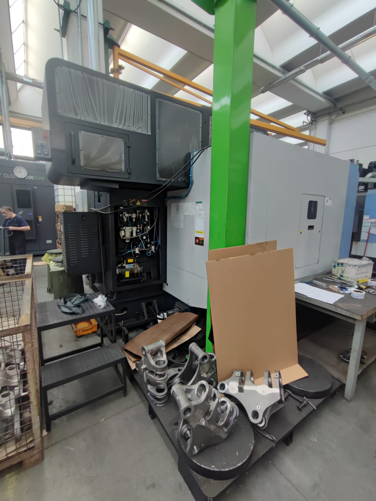 Vertical machining center DAEWOO DOOSAN MINX 7500/50