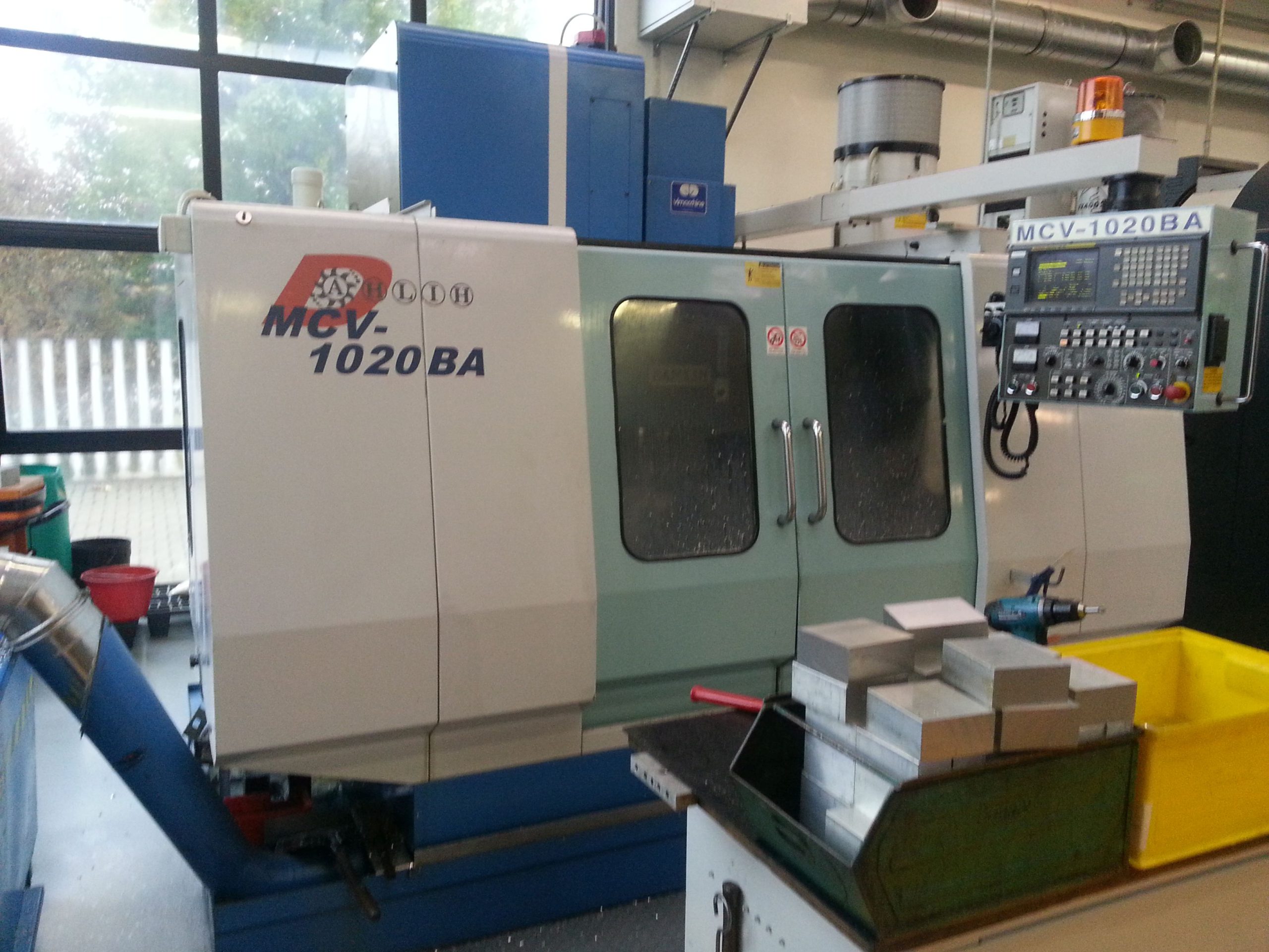 Vertical machining center DAH LIH MCV 1020 BA