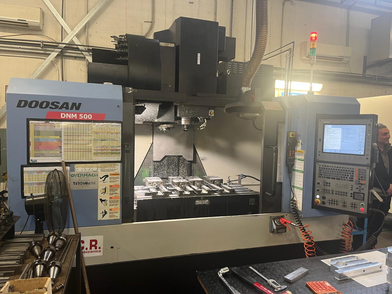Vertical machining center DOOSAN DNM 500