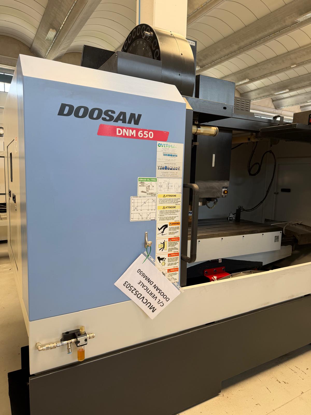 Vertical machining center DOOSAN DNM 650