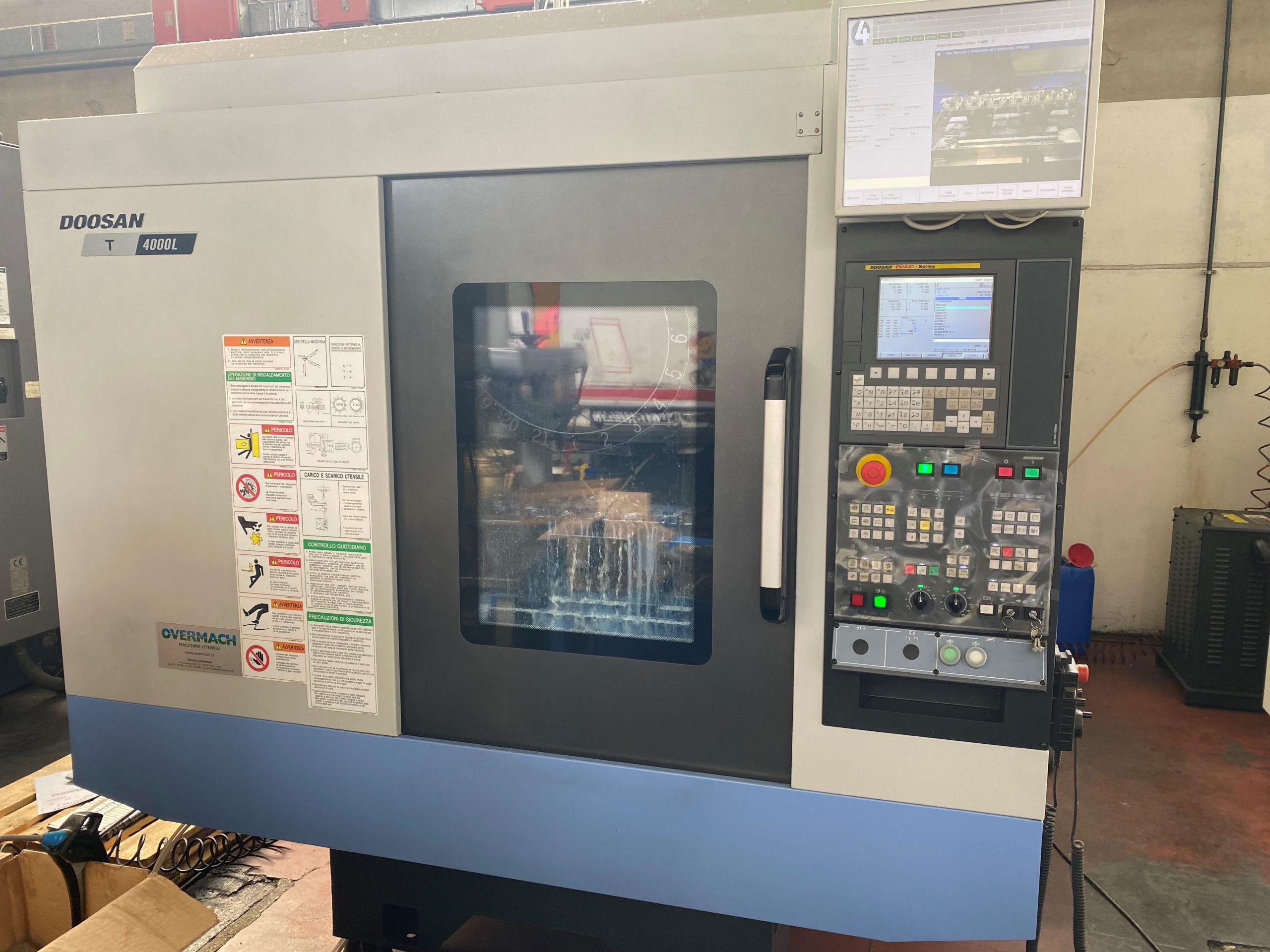 Vertical machining center DOOSAN T4000L