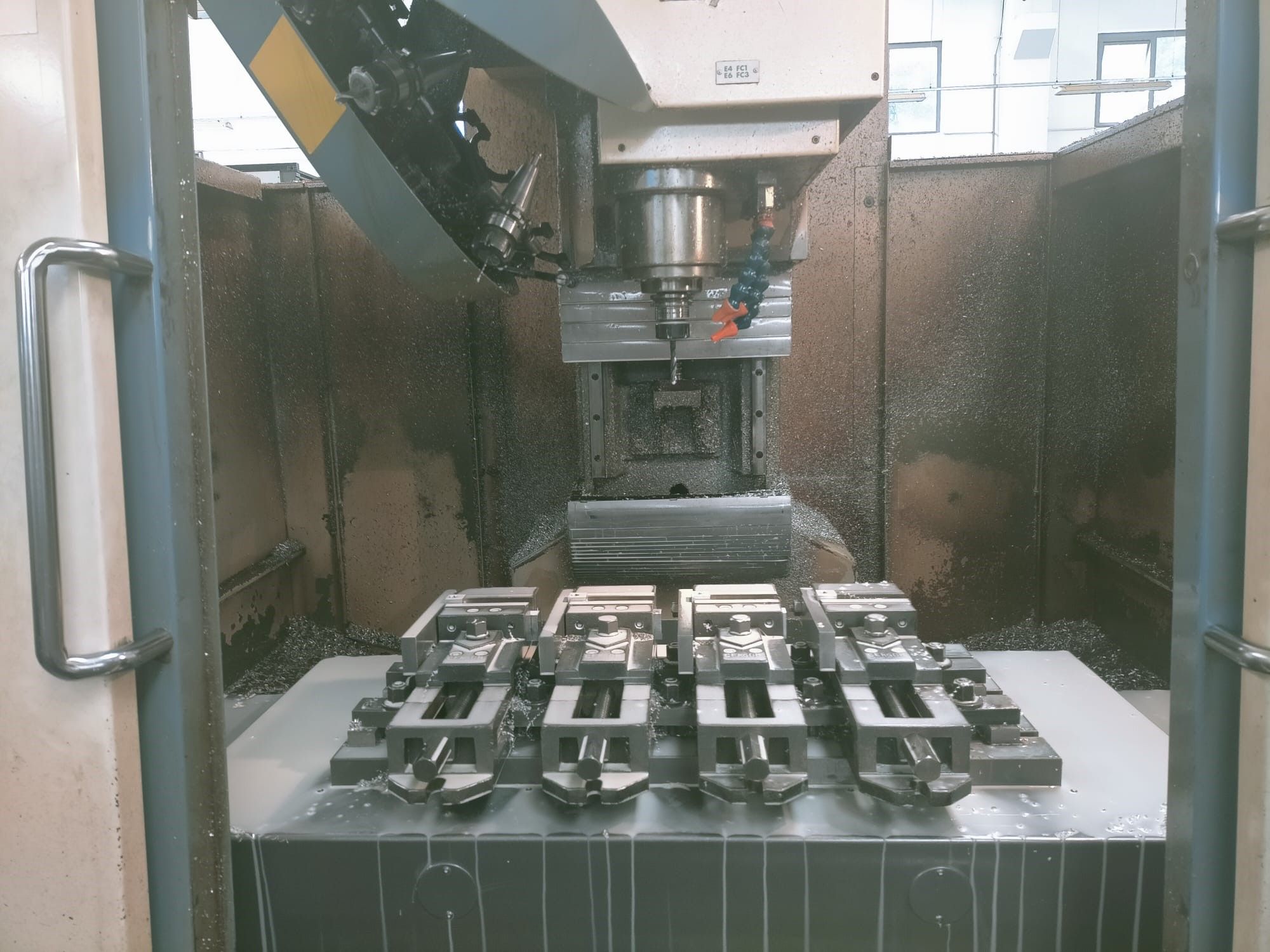 Vertical machining center FAMUP MCX 600