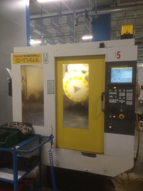 Vertical machining center FANUC-ROBODRILL Alpha T14iA