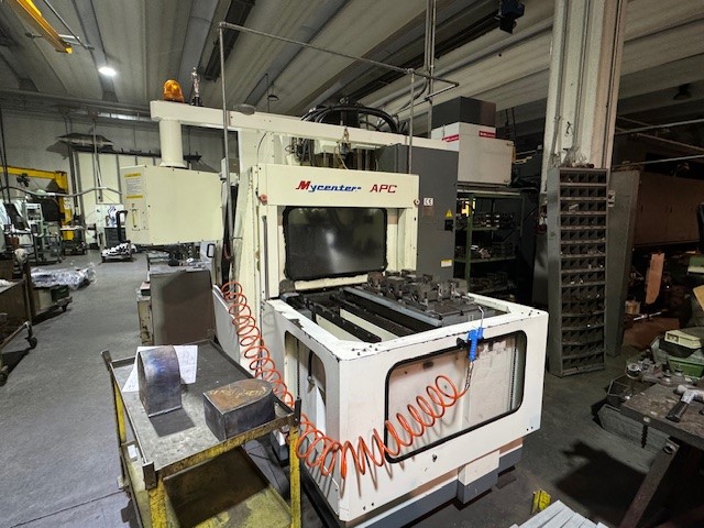 Vertical machining center KITAMURA 3X APC