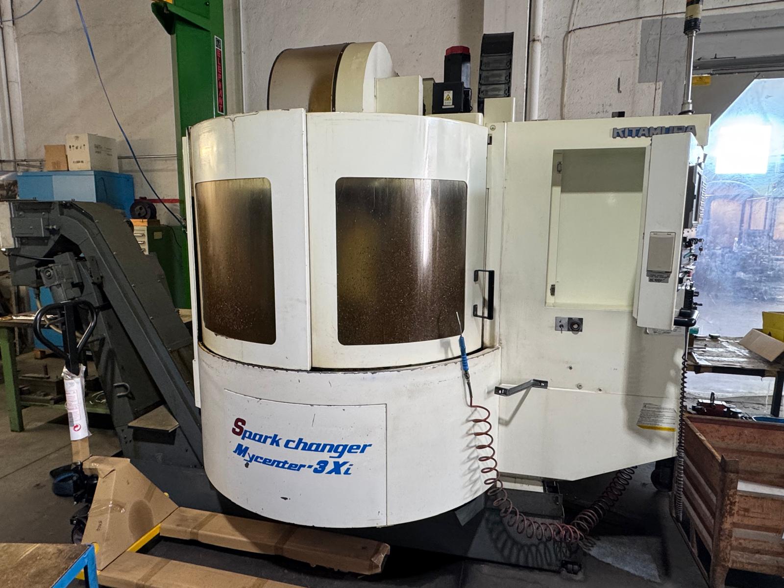 Vertical machining center KITAMURA M3XI SPARK CHANGER