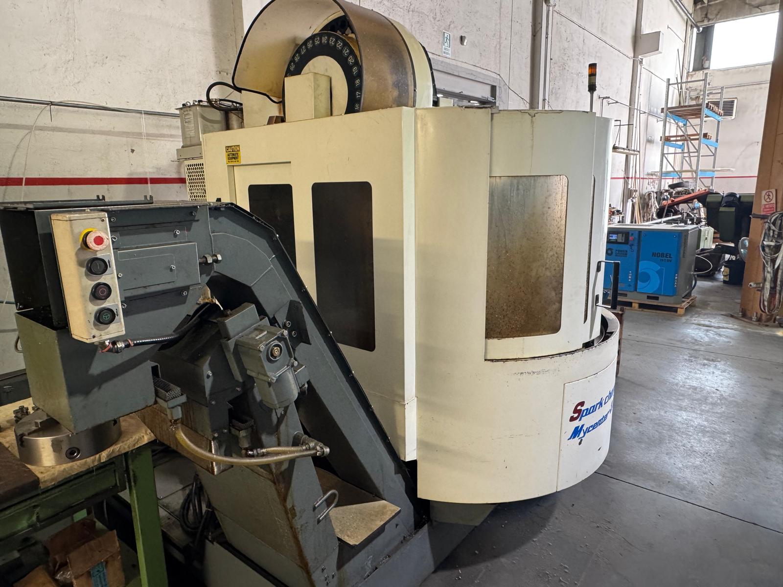 Vertical machining center KITAMURA M3XI SPARK CHANGER