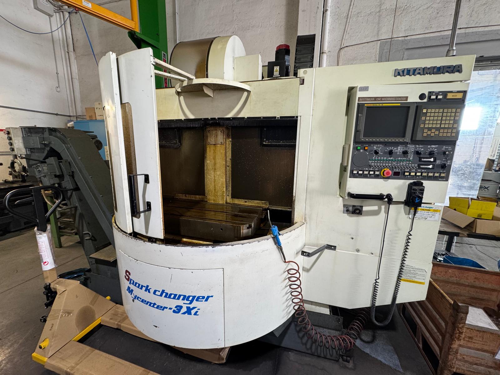 Vertical machining center KITAMURA M3XI SPARK CHANGER