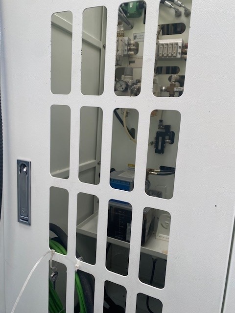 Vertical machining center KITAMURA MYCENTER 3XT