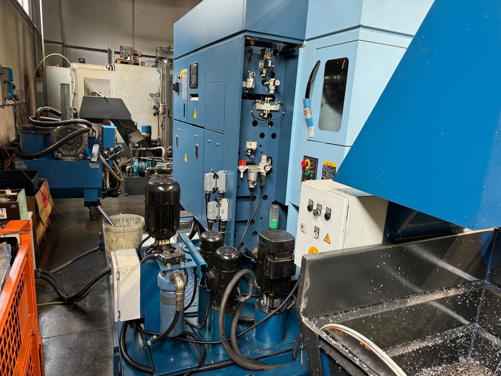 Vertical machining center MATSUURA MX-520