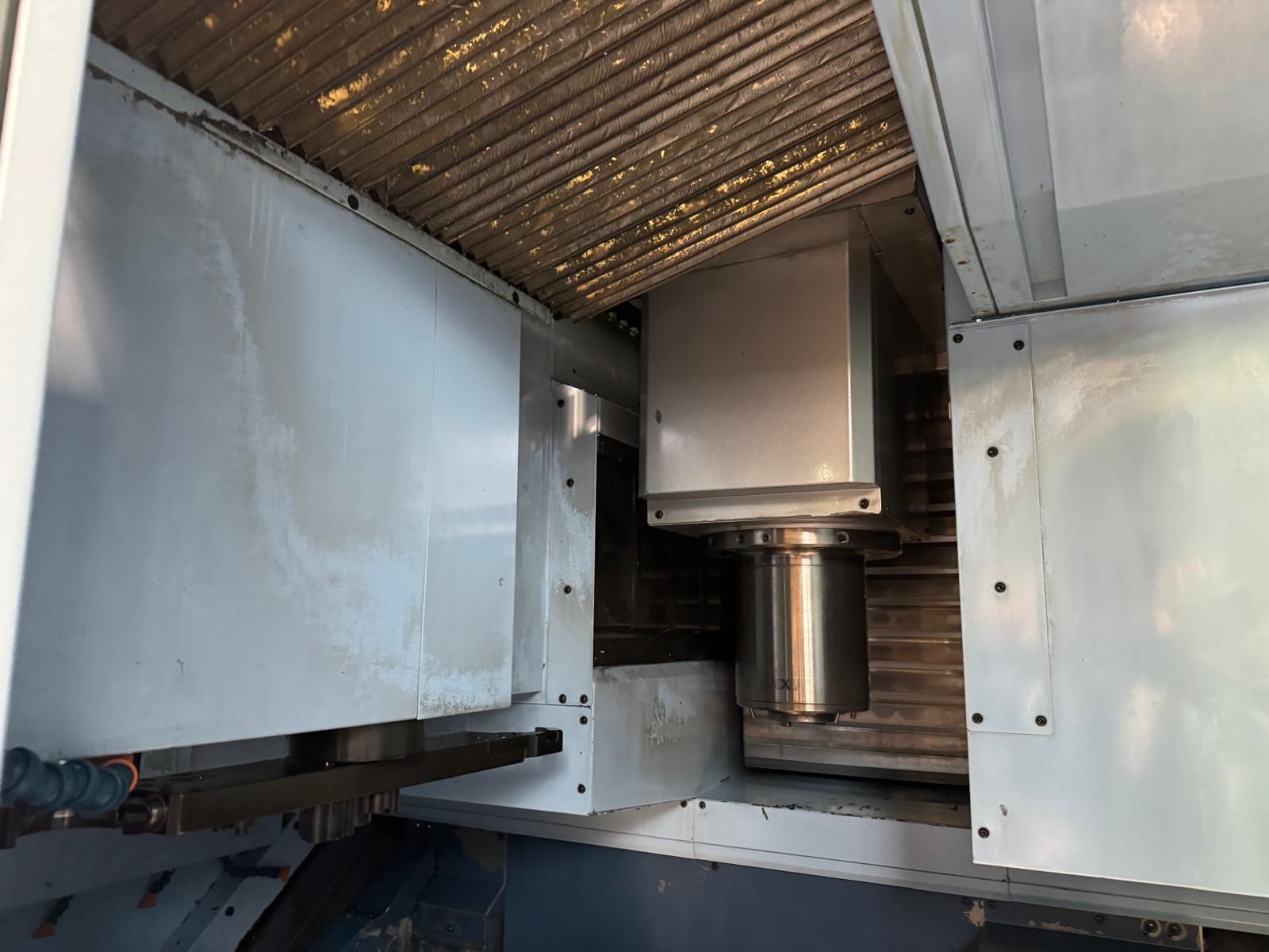 Vertical machining center MATSUURA MX-520