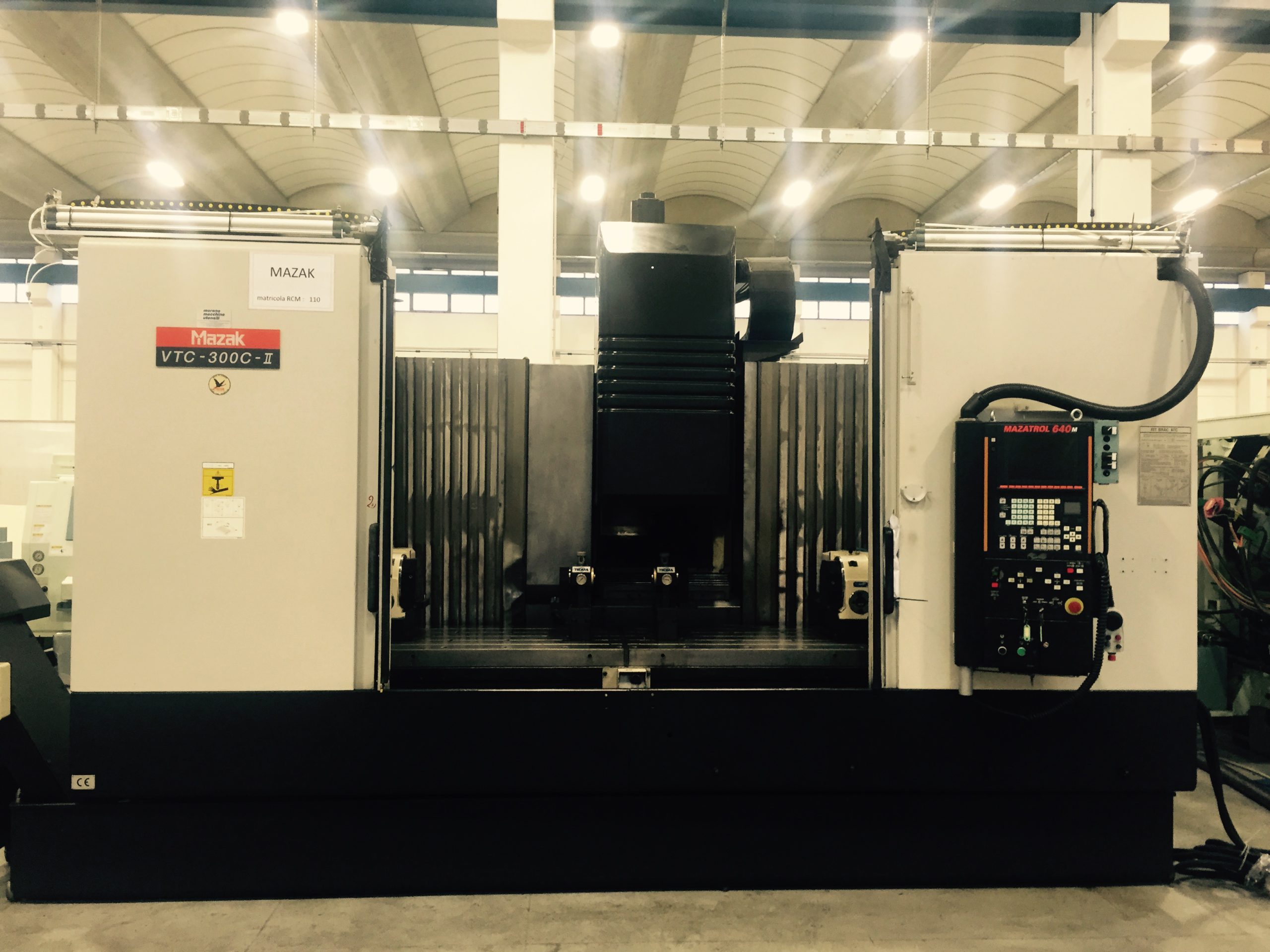 Vertical machining center MAZAK VTC 300 C II