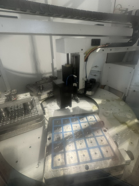 Vertical machining center MIKRON MILL E 700 U