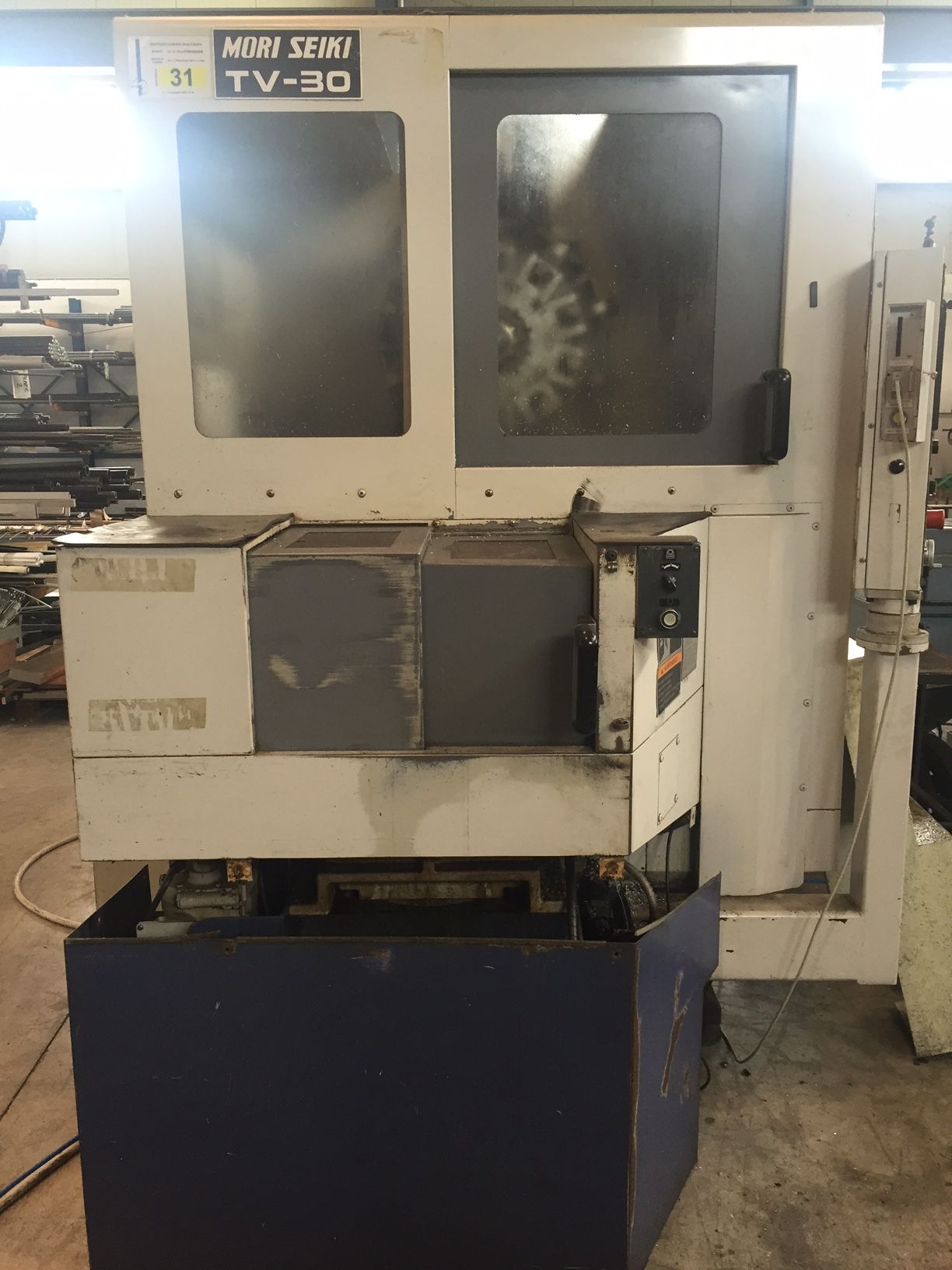 Vertical machining center MORI SEIKI TV 30