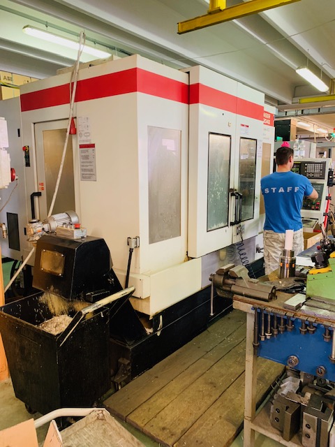Vertical machining center QUASER MV 204 II