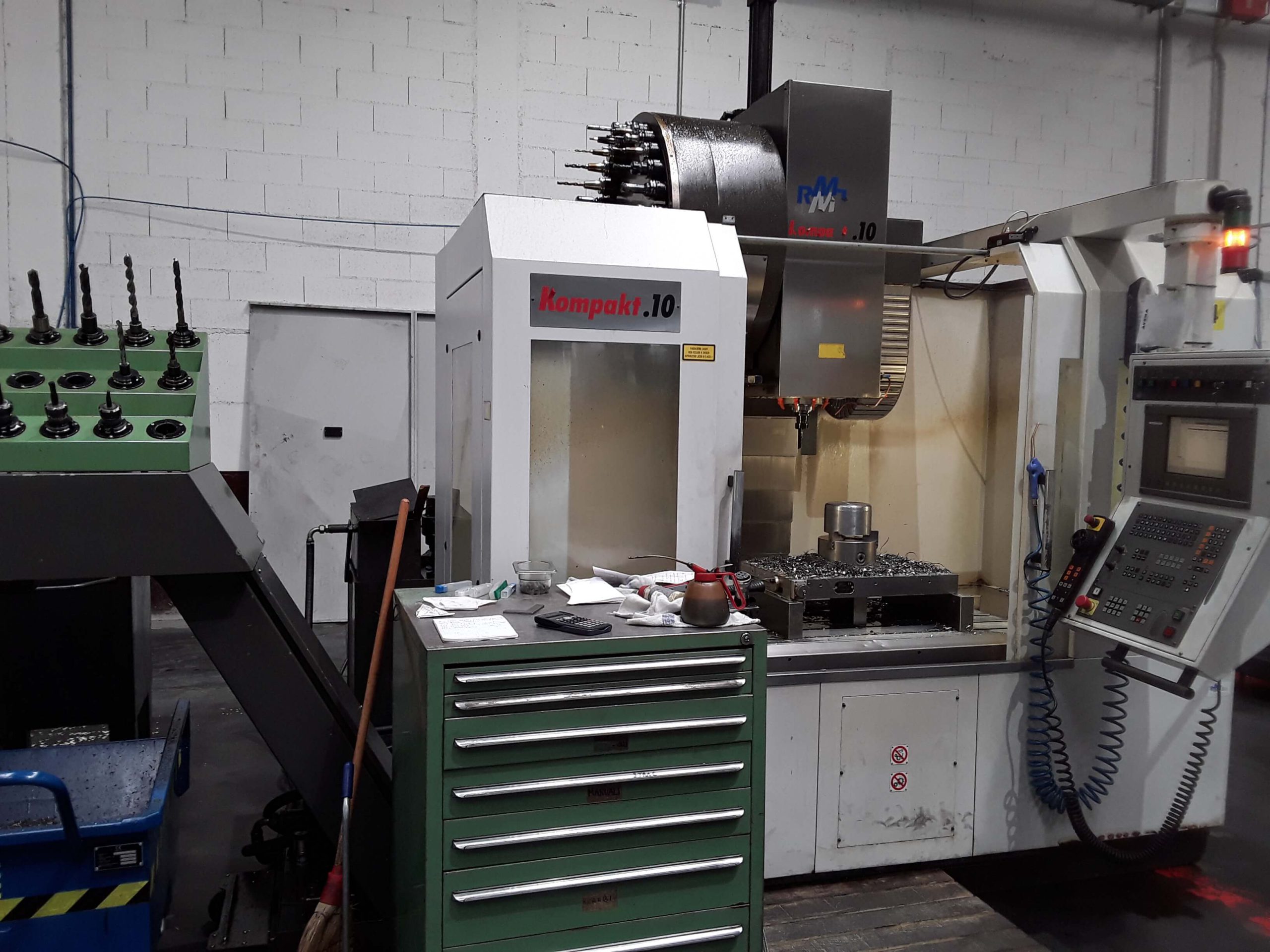 Vertical machining center RMT KOMPAKT 10