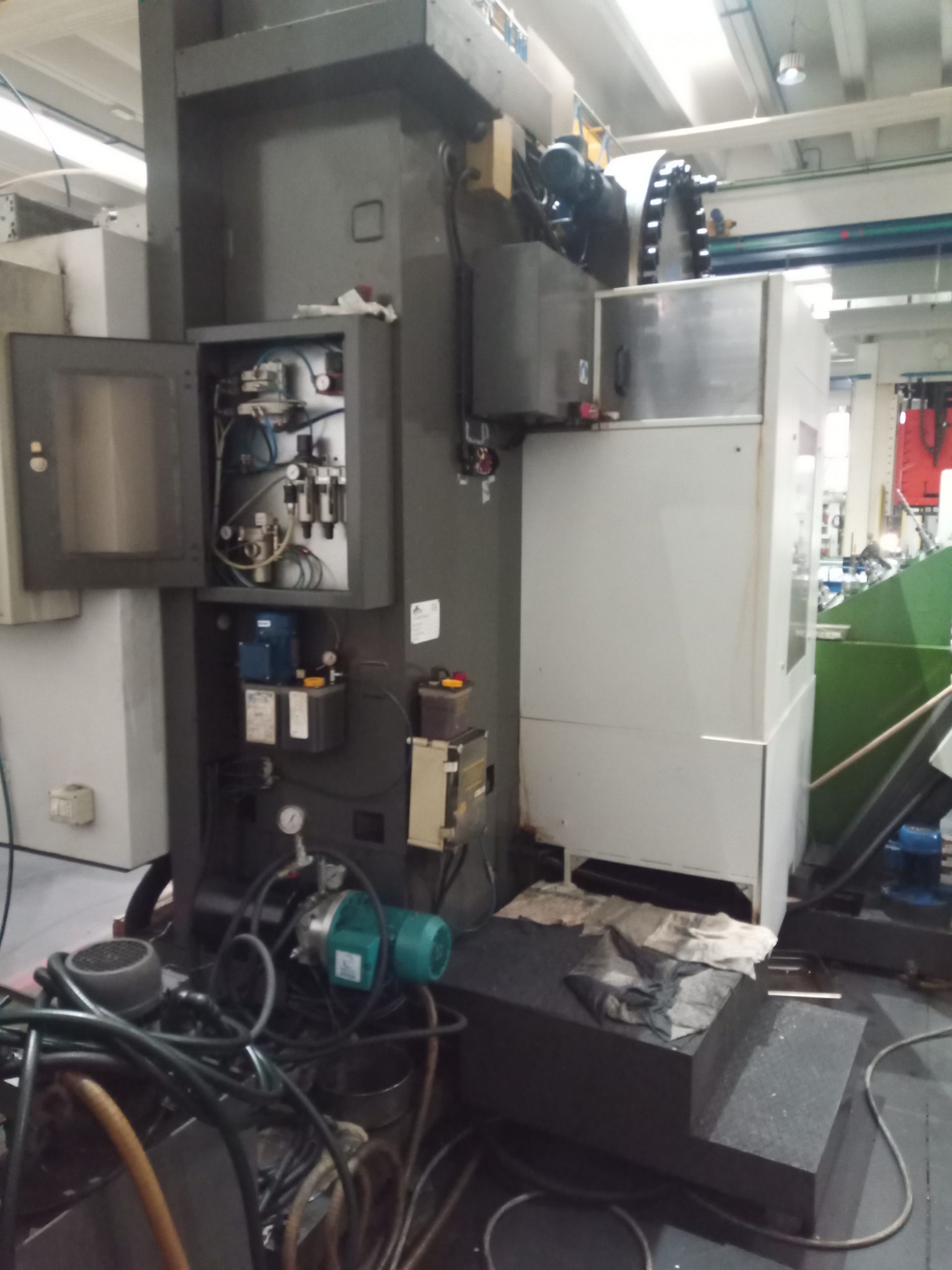 Vertical machining center RMT KOMPAKT 8