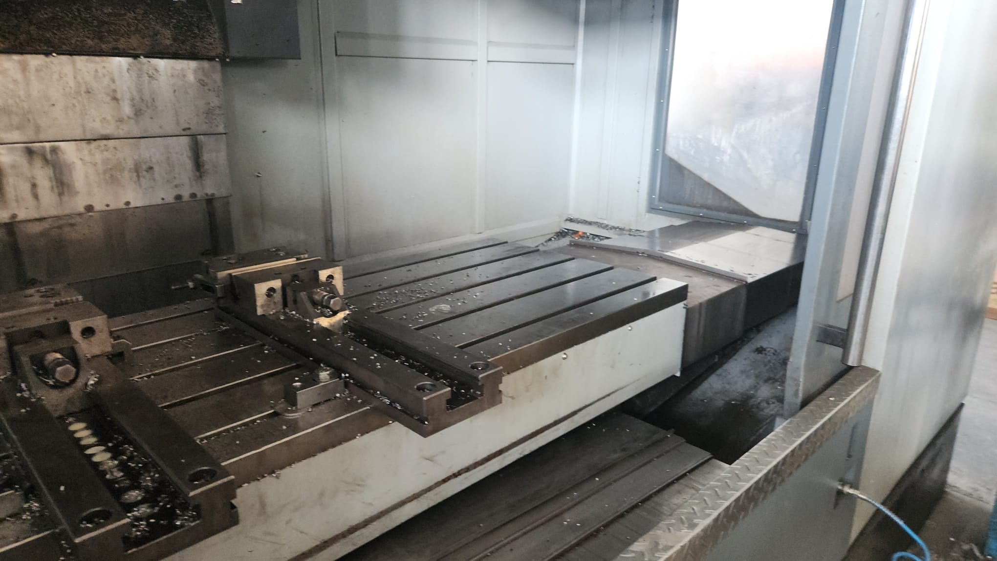 Vertical machining center WELE AA1565#50