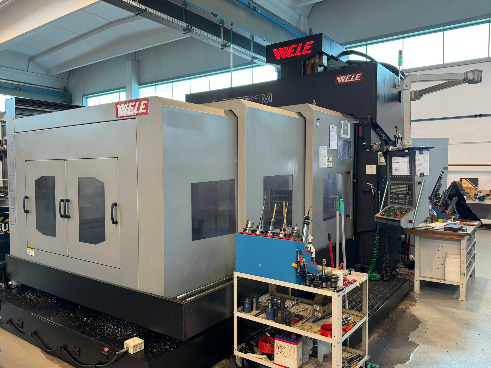 Vertical machining center WELE LB-321