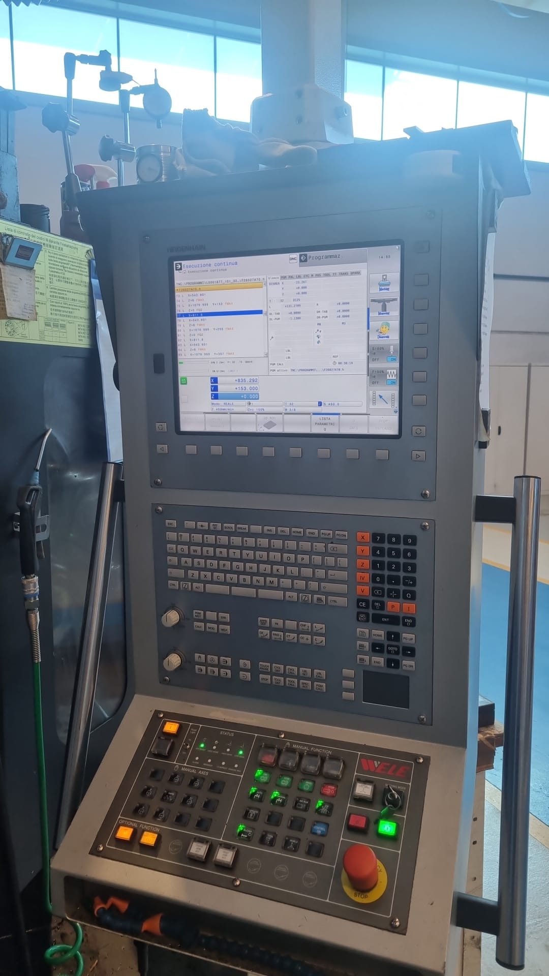 Vertical machining center WELE LB-321