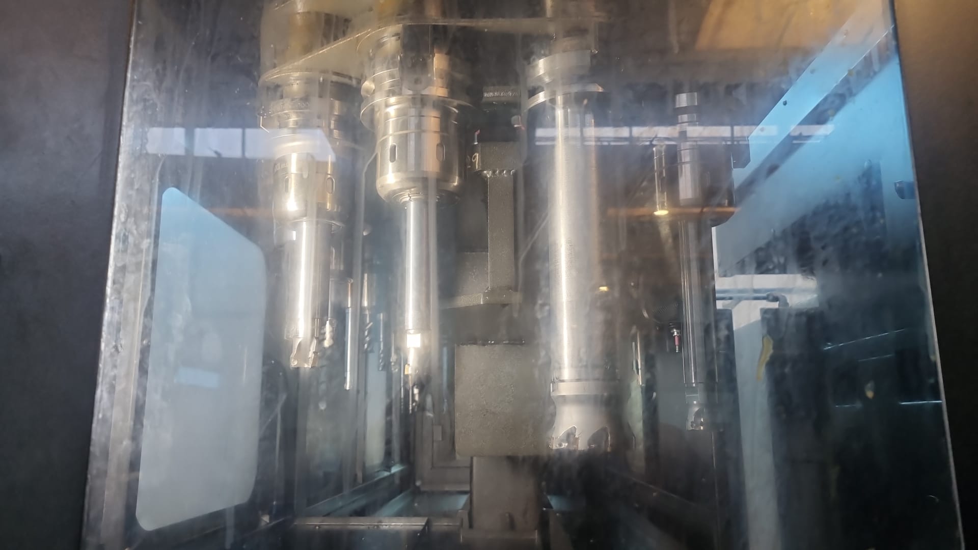 Vertical machining center WELE LB-321