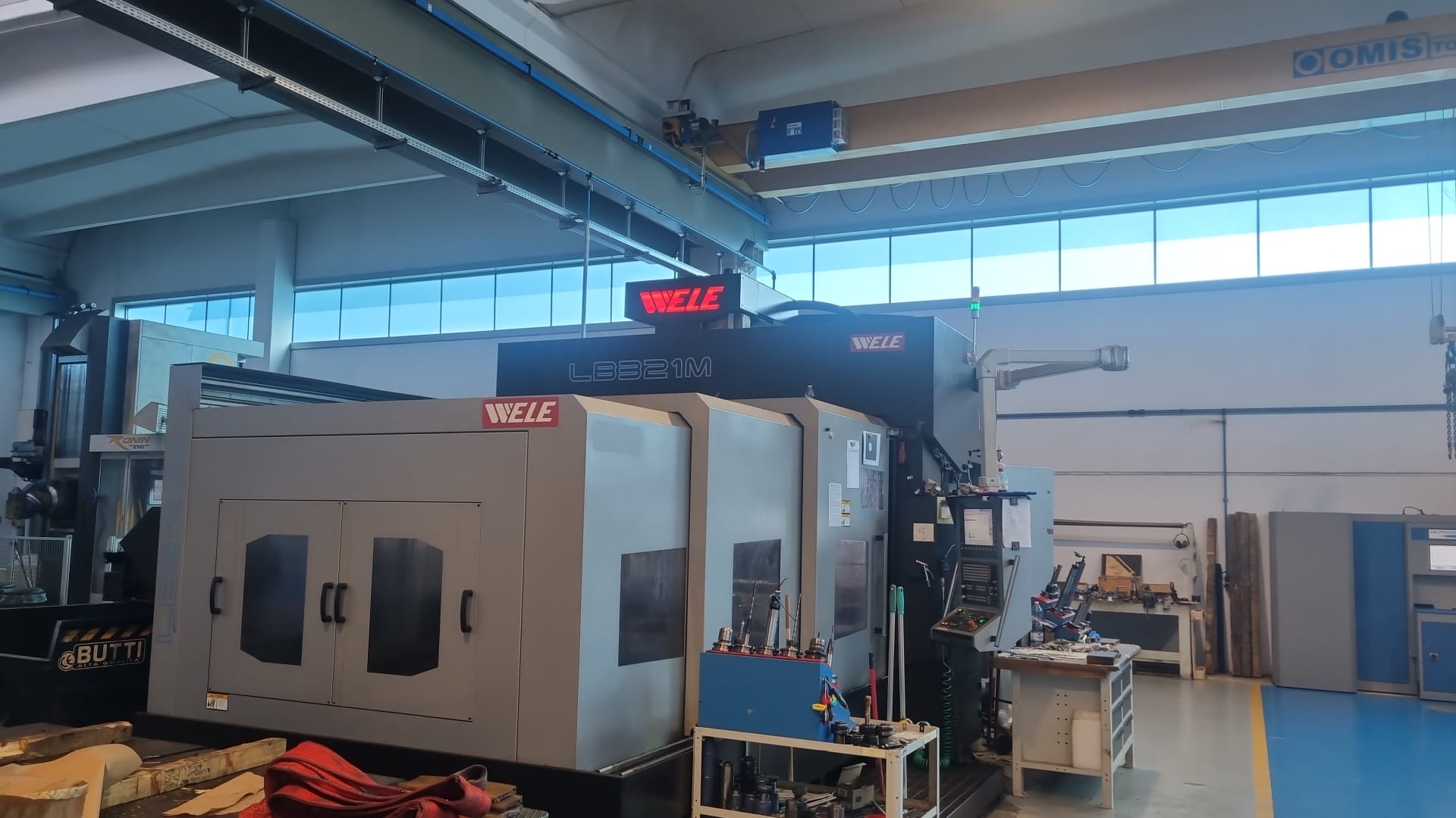 Vertical machining center WELE LB-321